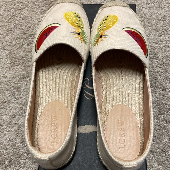 NEW JCREW Canvas espadrilles with embroidered fruits Sz 9Sundried Linen H9793. - Picture 9 of 9